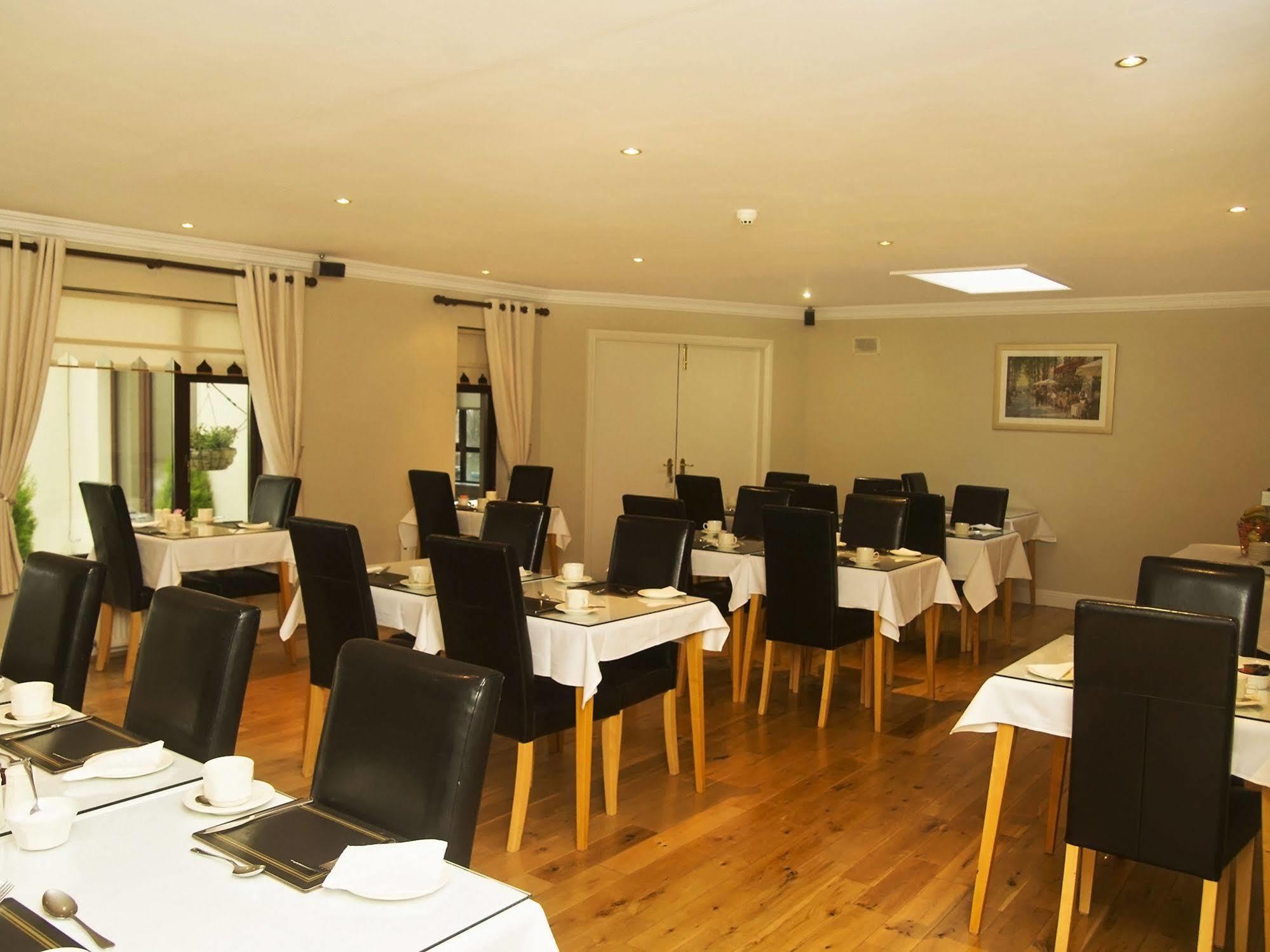 Hillview Self Catering Apartment Lusk Ngoại thất bức ảnh