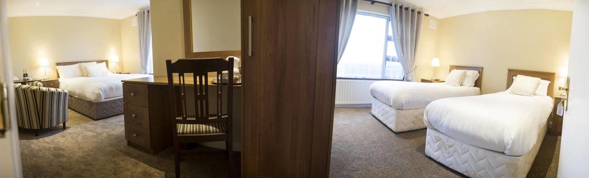 Hillview Self Catering Apartment Lusk Ngoại thất bức ảnh